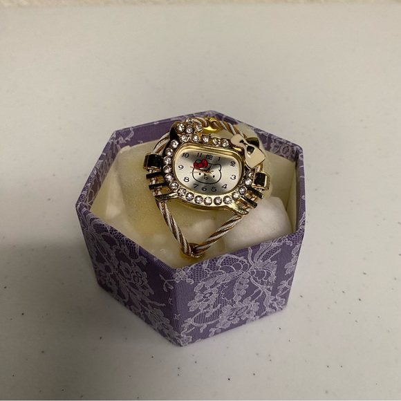 Hello Kitty Girls Watch - Picture 8 of 11